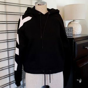 Zyia cropped hoodie..size S